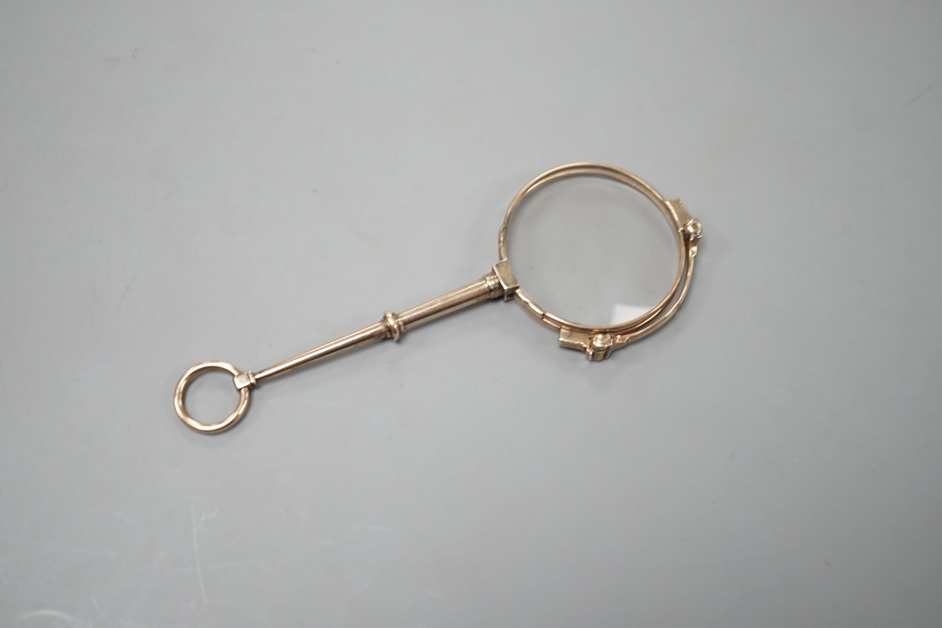 A pair of 9ct mounted lorgnettes, 11.1cm.